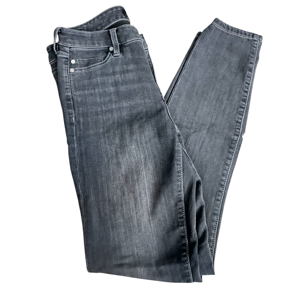 Liverpool Jeans - charcoal Skinny Jeans - size 6 / 28 Midrise
Color: meteorite